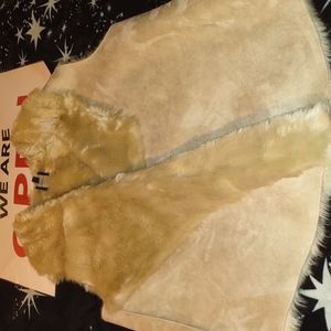Faux fur sleeveless vest